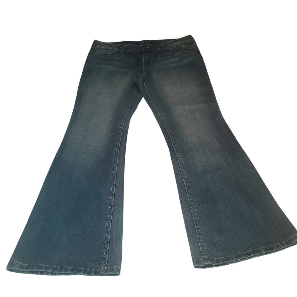 Y2K L.E.I. Sophia Hipster Flare Jeans Medium Wash Low Rise Size 13/15 (35/30)